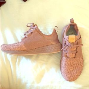 Womens freshfoam Cruz casual new balance sneakers